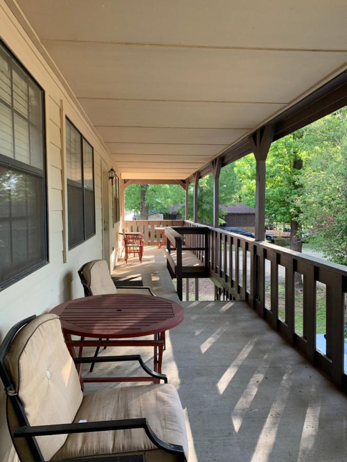 Holly Park Marina Hotel Milam Exterior photo